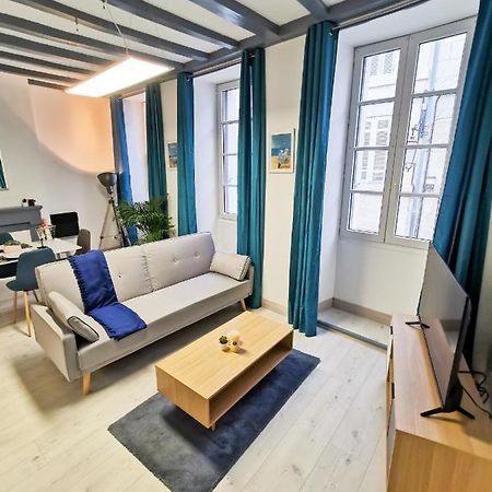 Appartement Ma Douce Charente - Superbe T3 Design Et Fonctionnel - Hyper Centre A Saintes Dış mekan fotoğraf