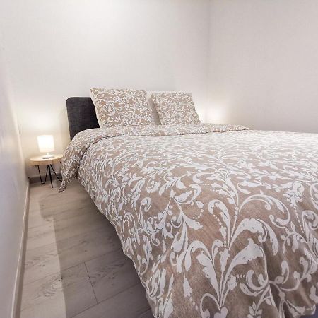 Appartement Ma Douce Charente - Superbe T3 Design Et Fonctionnel - Hyper Centre A Saintes Dış mekan fotoğraf