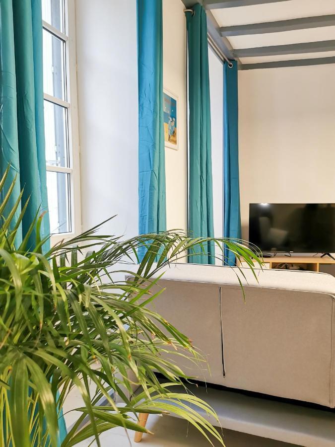 Appartement Ma Douce Charente - Superbe T3 Design Et Fonctionnel - Hyper Centre A Saintes Dış mekan fotoğraf