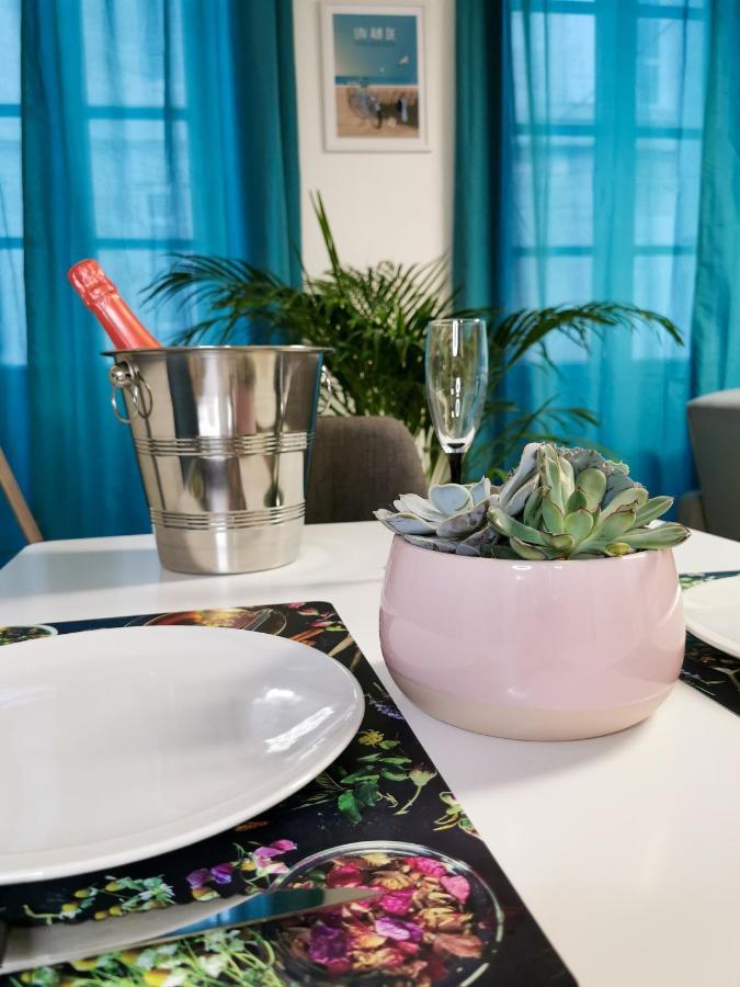 Appartement Ma Douce Charente - Superbe T3 Design Et Fonctionnel - Hyper Centre A Saintes Dış mekan fotoğraf